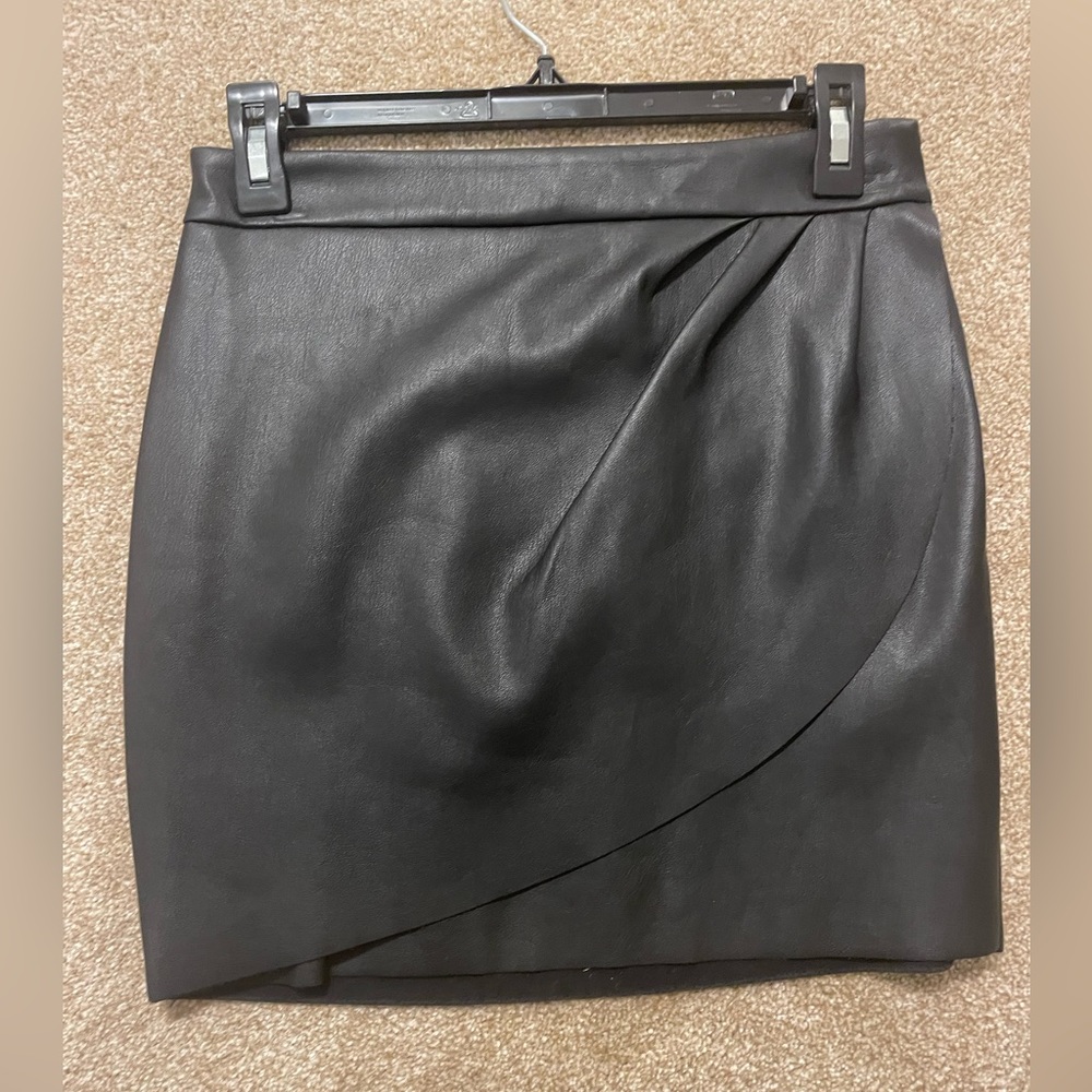 Express leather skirt